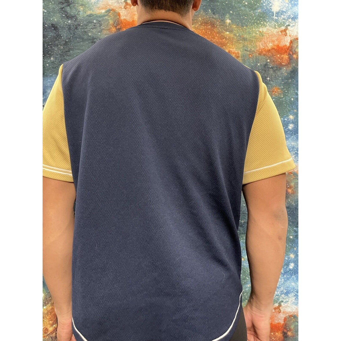 Men’s Large Milwaulkee Brewers MLB T-shirt