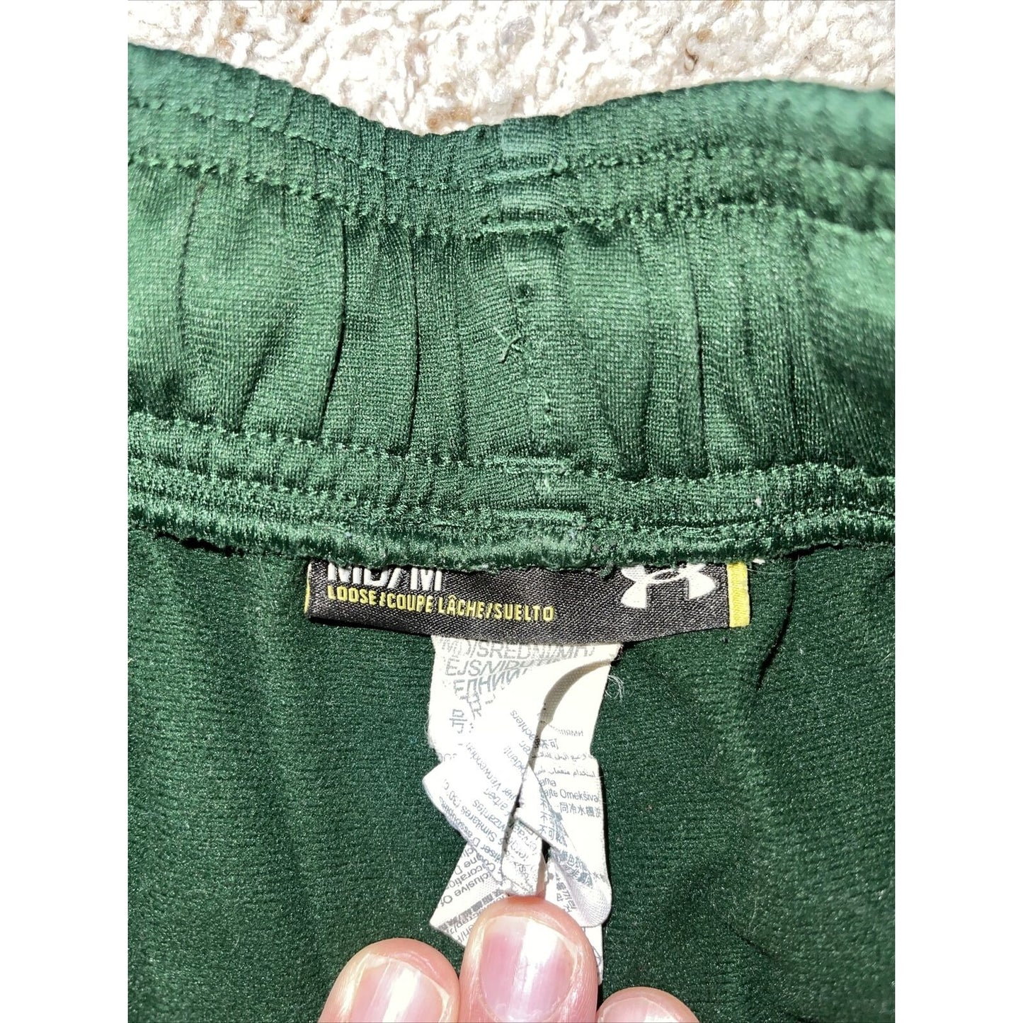 Men’s Medium Dark Green Under Armor Eagles Basketball sweatpants