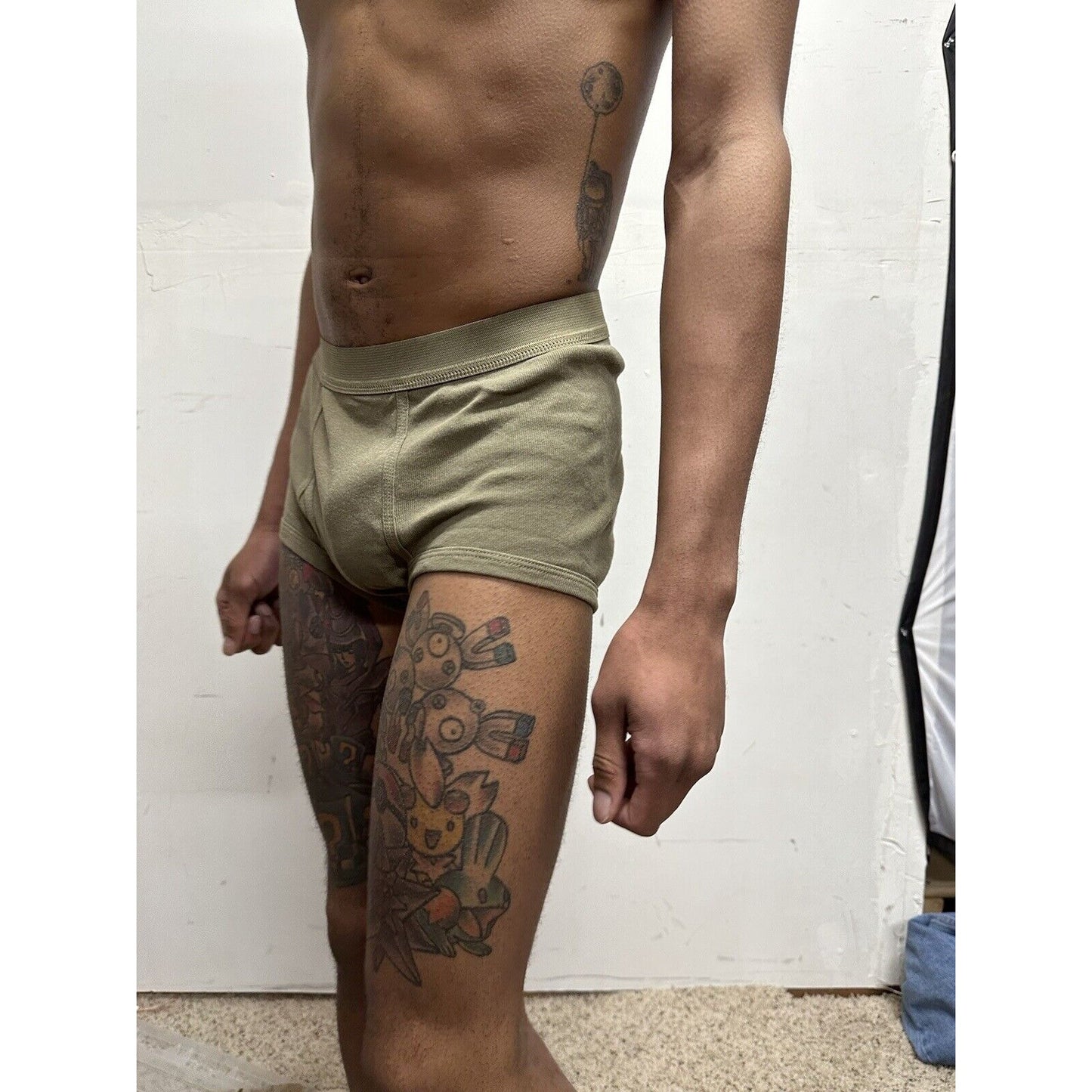 Men’s size 34 army issued CAC briefs brown