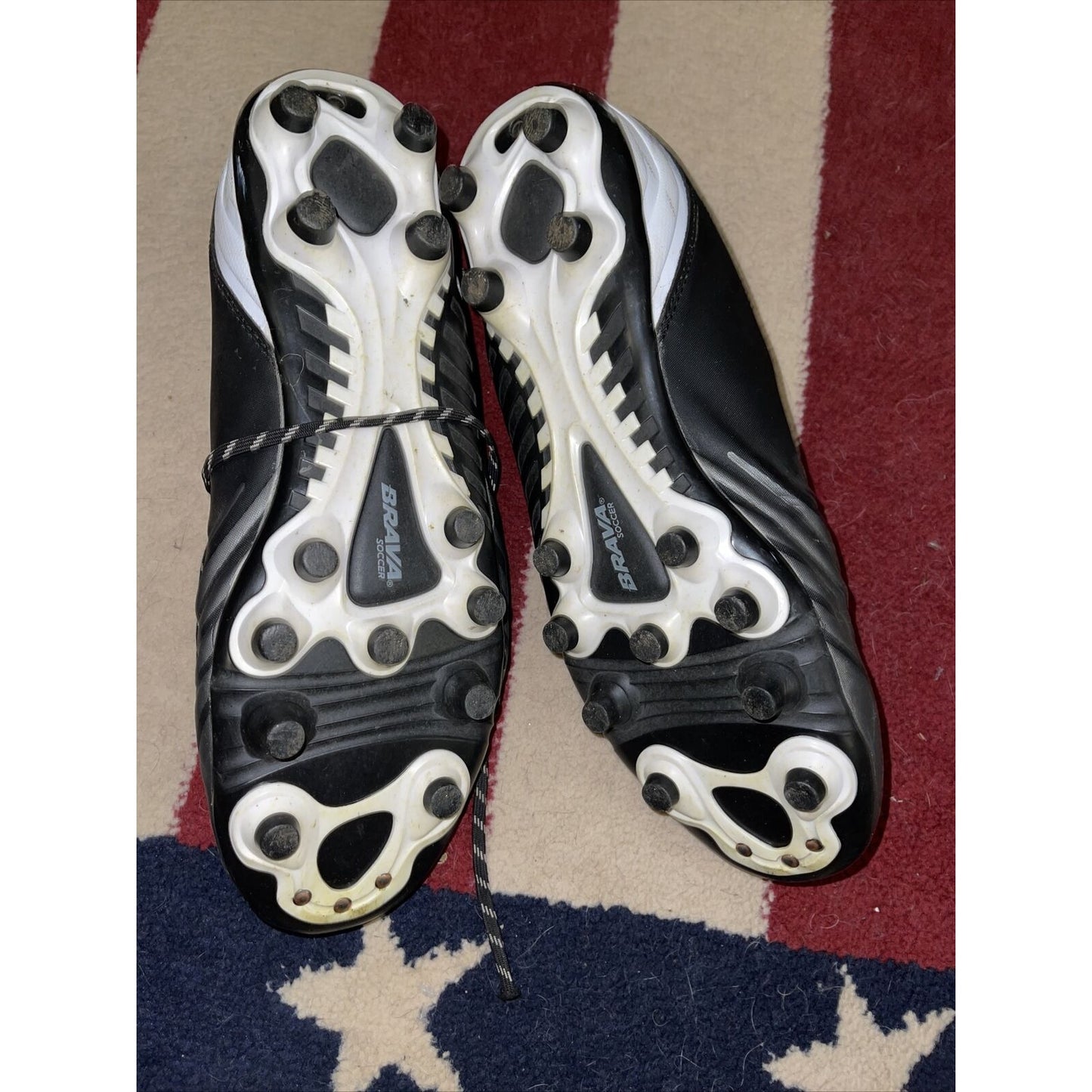 Brava Soccer Cleats / Men’s 11.5 D / Lace-up / Moulded Cleats / USAFA Cadet