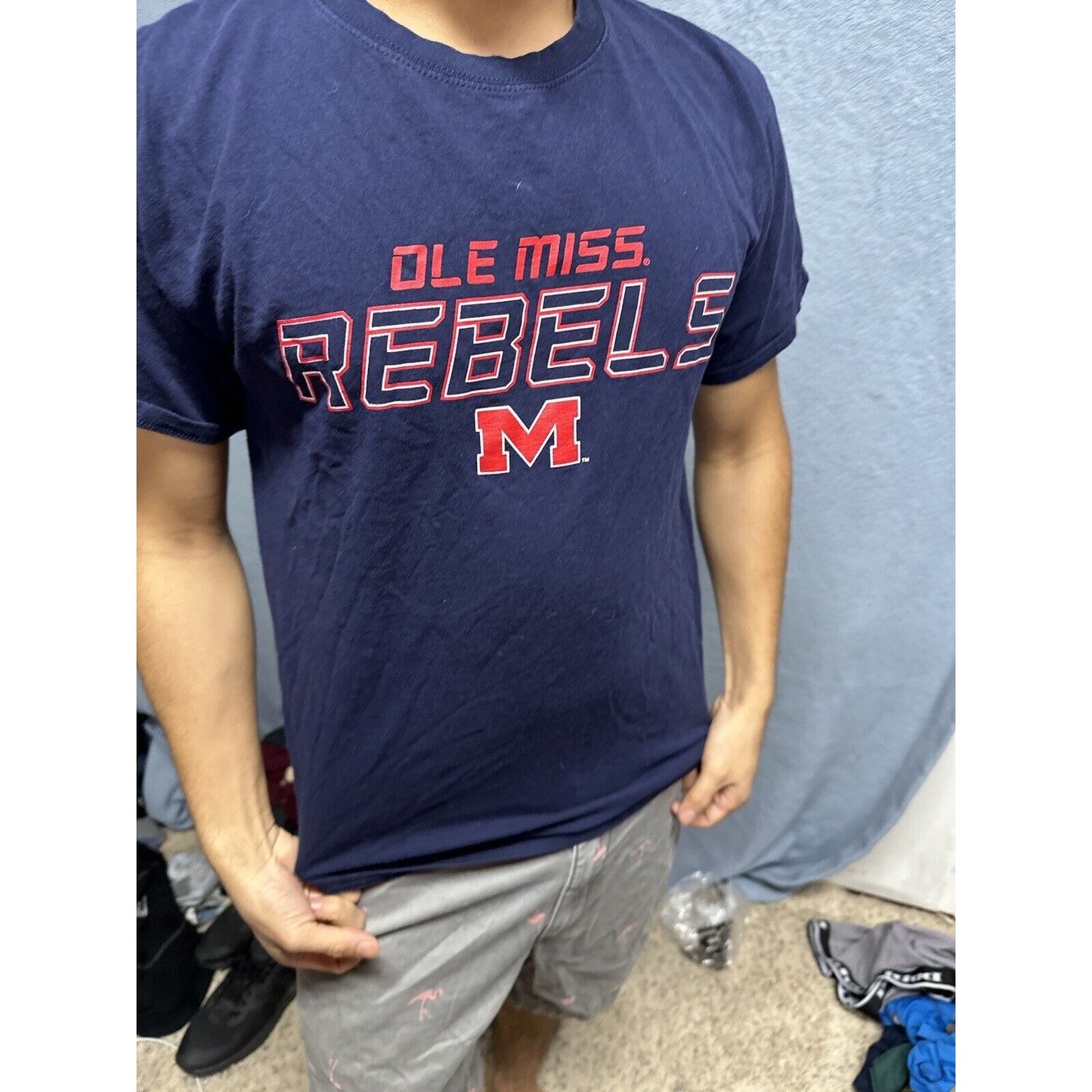 Men’s Dark Blue Ole Miss Rebels Medium Tshirt Short Sleeve