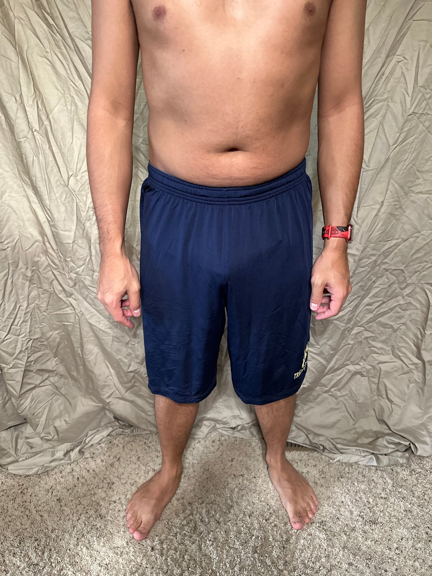 Men’s navy blue under armour heat gear loose shorts athletic no pockets rampart ridge high school track and field