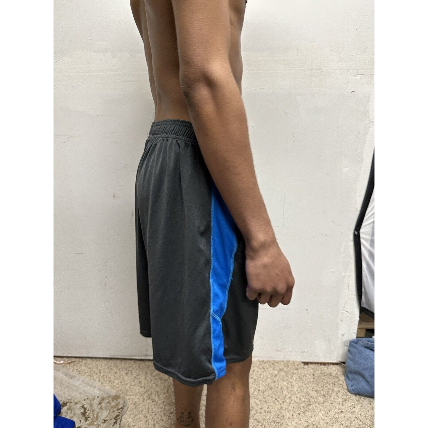 Men’s champion duo dry medium gray athletic shorts