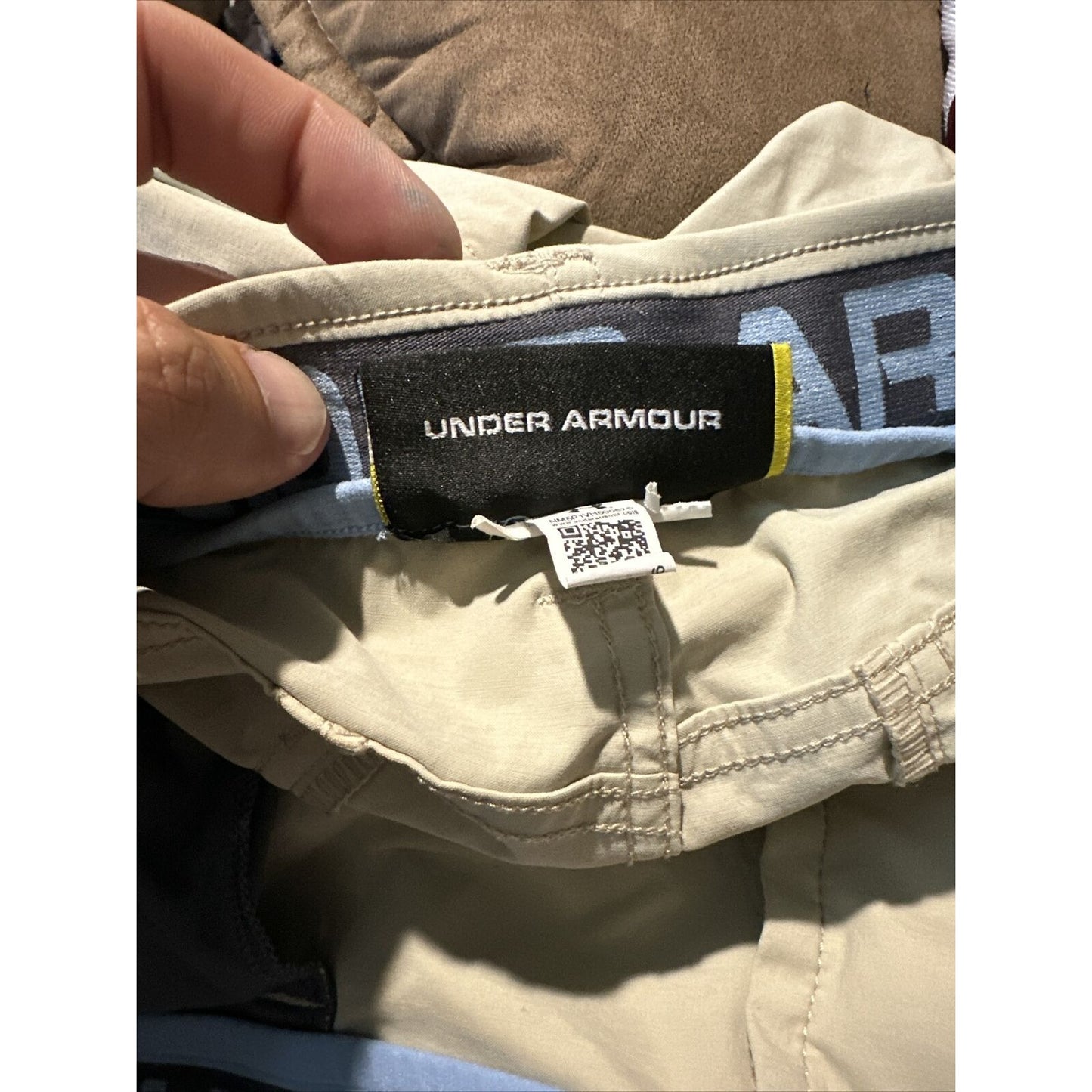 Men’s Khaki Under Armour 34/33 Tan Pants