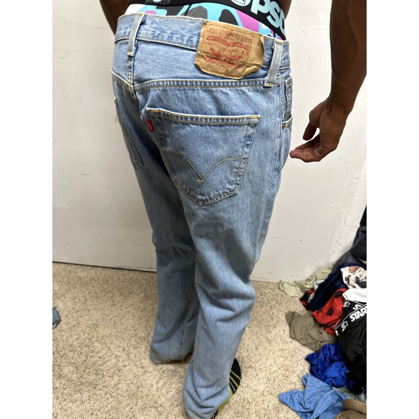 Men’s Blue 501 Levi’s Button Fly Jeans 34 X 32