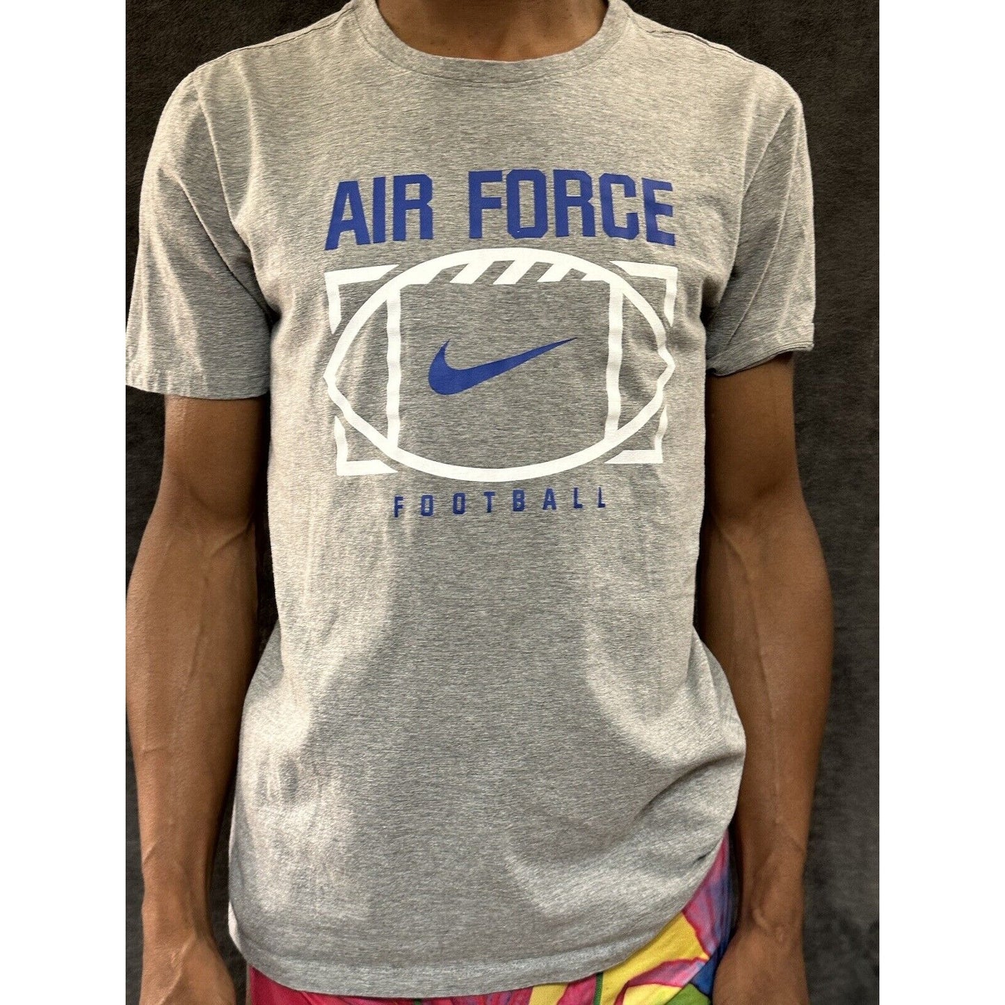 Men’s Gray The Nike Tee Medium Athletic Cut Air Force Football Falcons USAFA