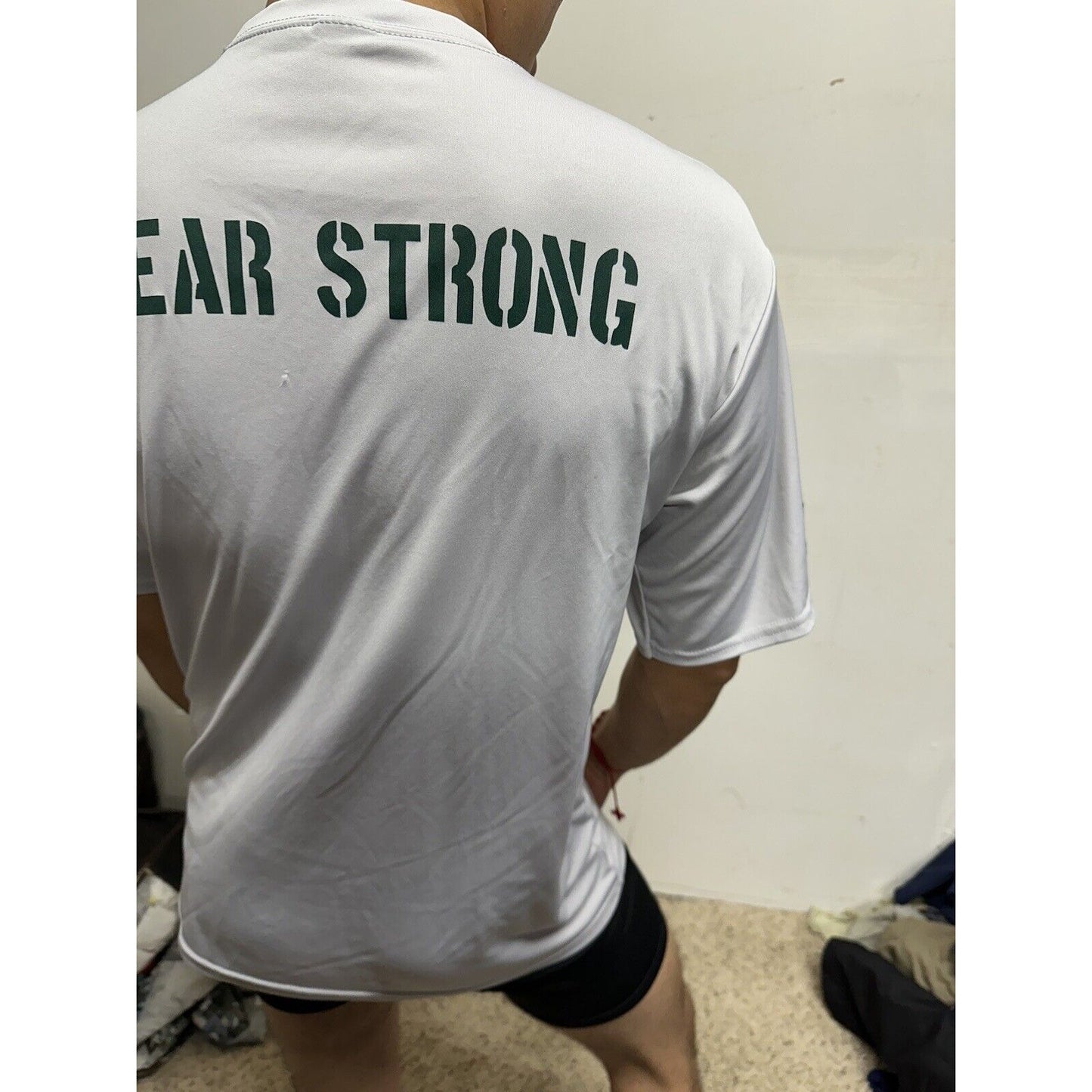 Men’s Baylor University Army ROTC Bear Strong Fits Like A medium