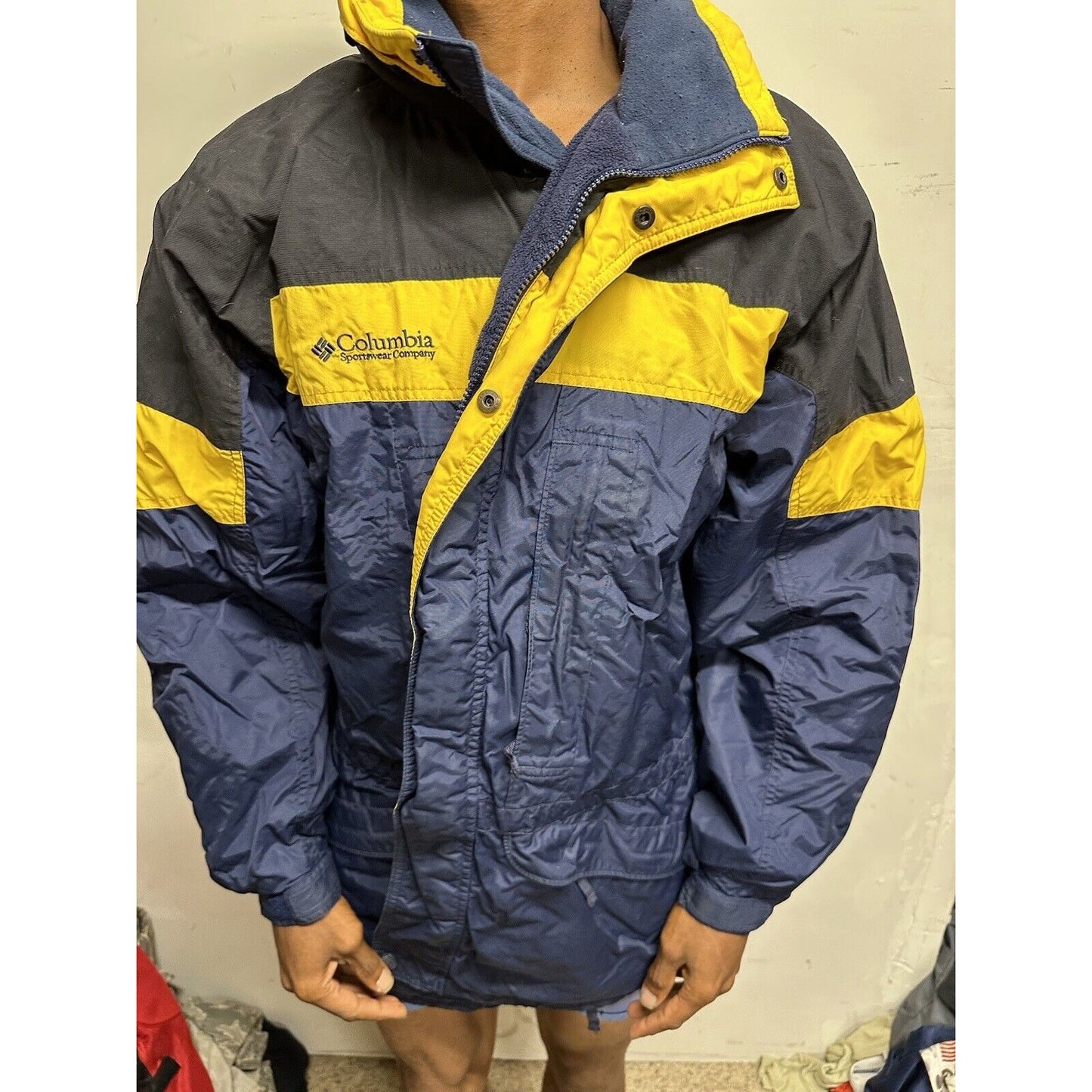 Men’s Large Columbia Sportwear Snow Jacket Black Navy Blue Full Zip