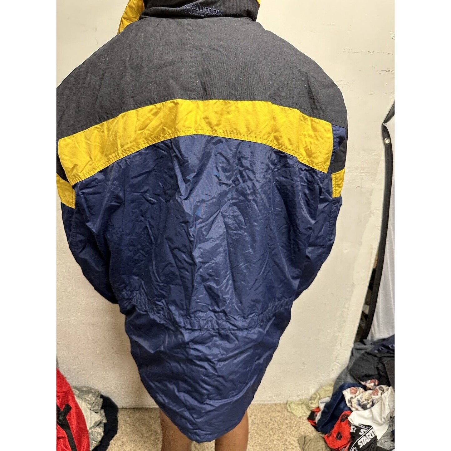 Men’s Large Columbia Sportwear Snow Jacket Black Navy Blue Full Zip