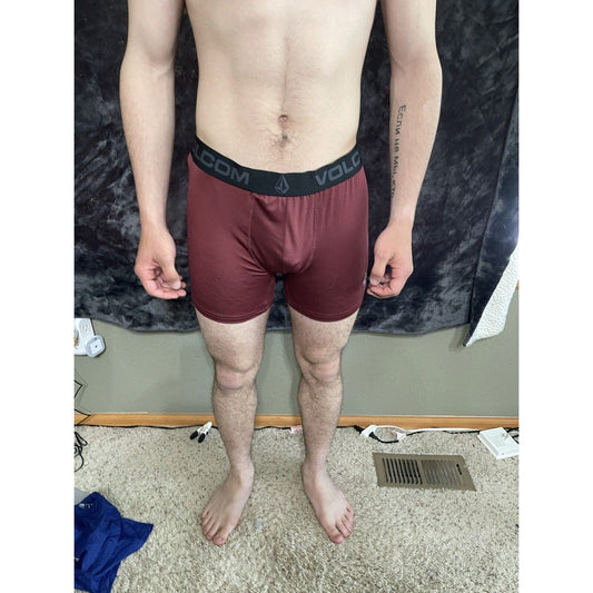Men’s Large Volcom Dark Red 10% Spandex Compression Shorts