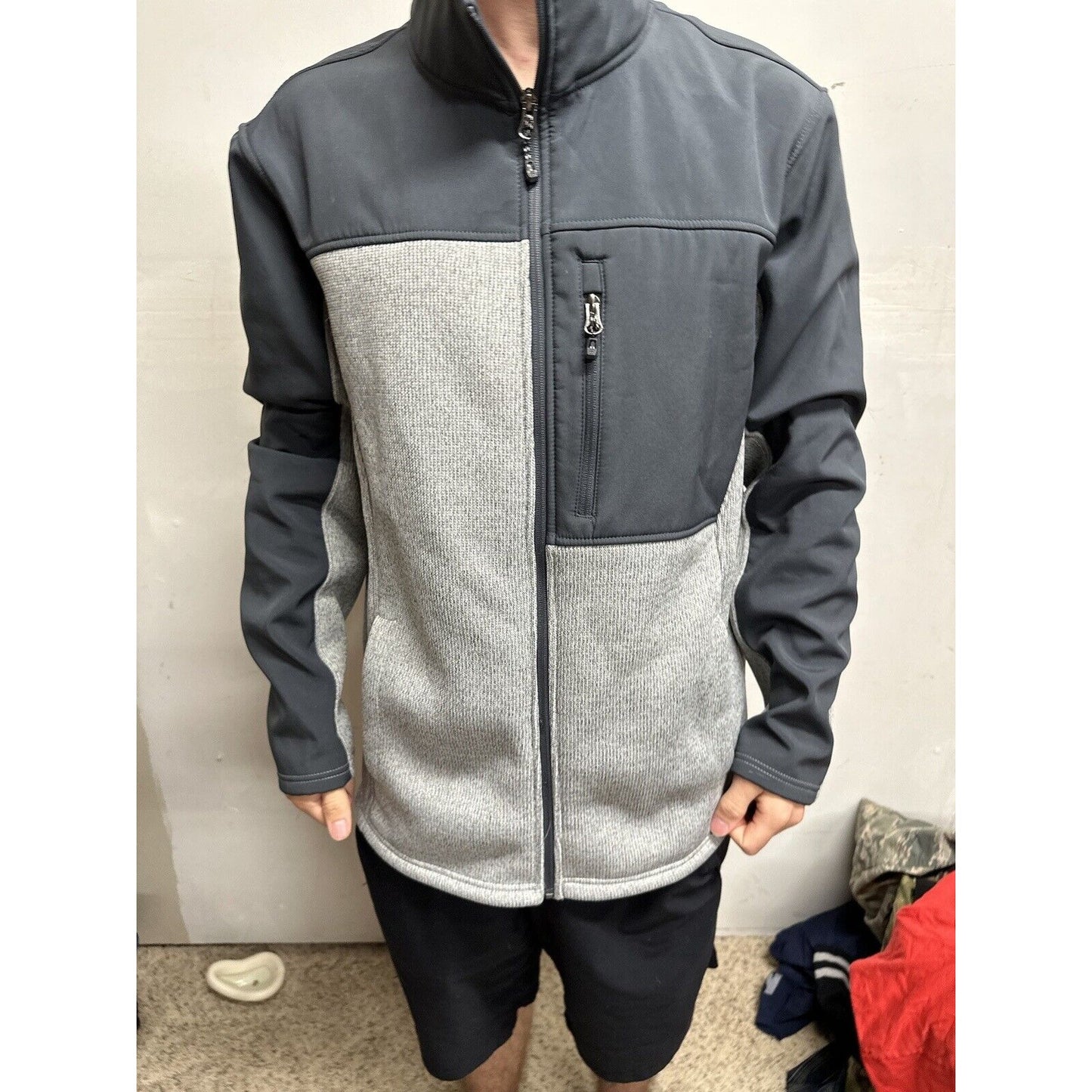 Men’s Large Swiss Tech Gray 42-44 Full Zip Jacket