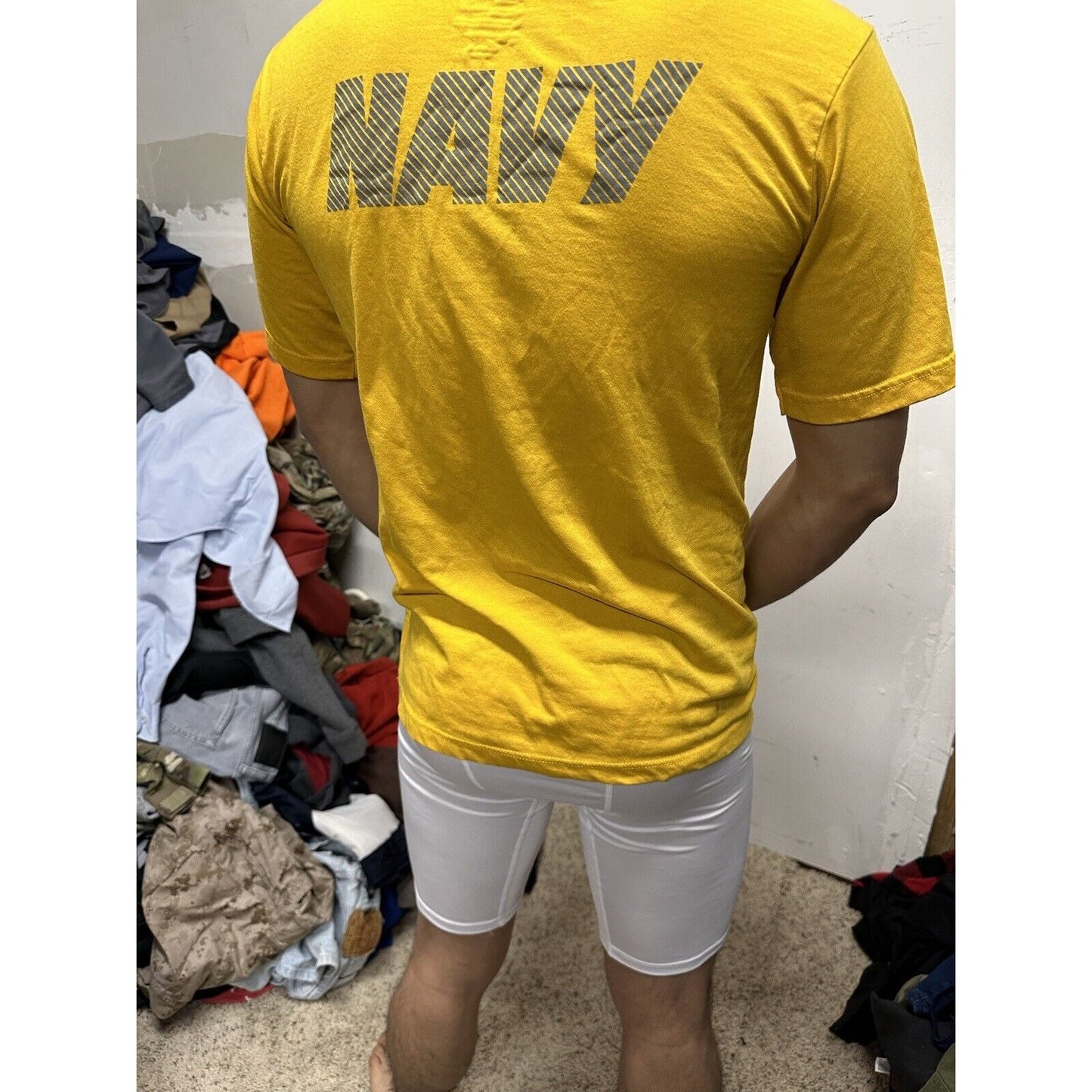 Men’s US Navy Small Yellow PT Physical Fitness Uniform Shirt Short Sleeves