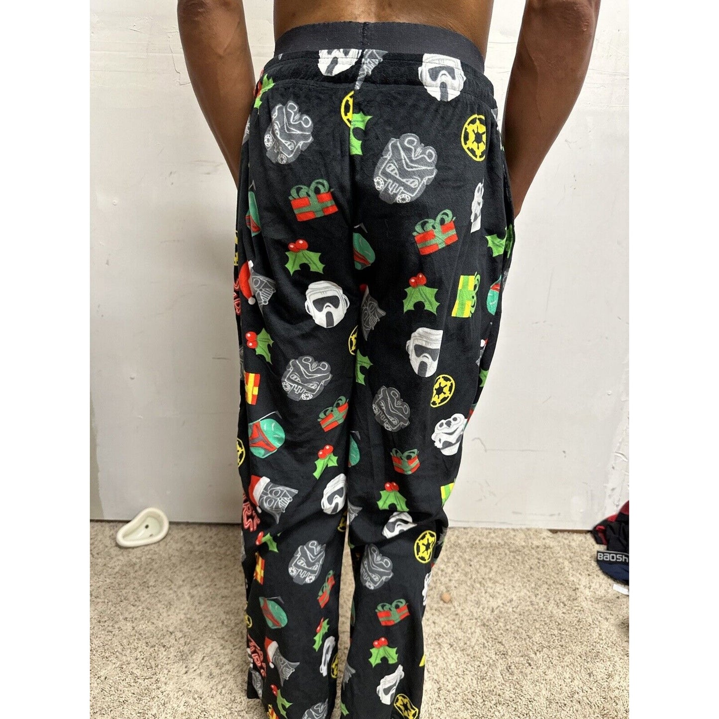 Men’s Star Wars Christmas Lounge Pants Sleepwear Medium Vader In Santa Hat