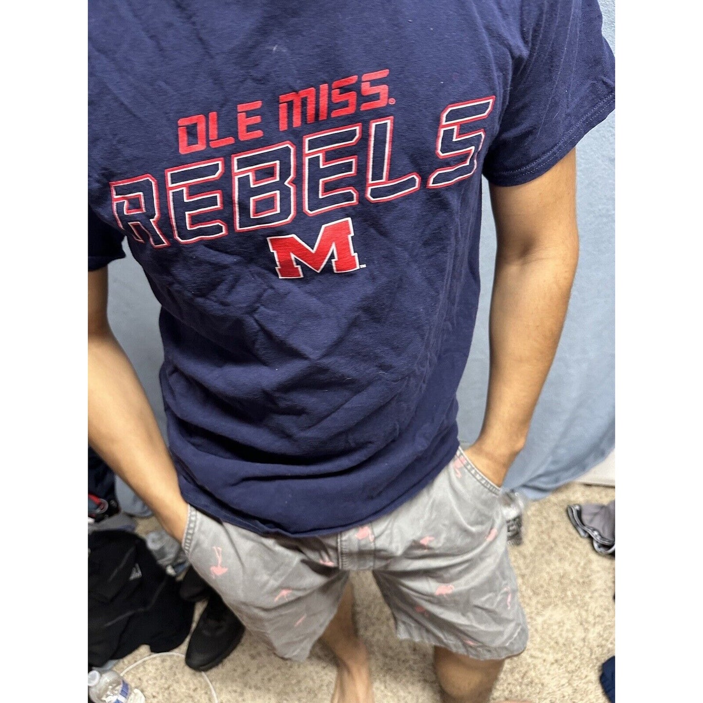 Men’s Dark Blue Ole Miss Rebels Medium Tshirt Short Sleeve