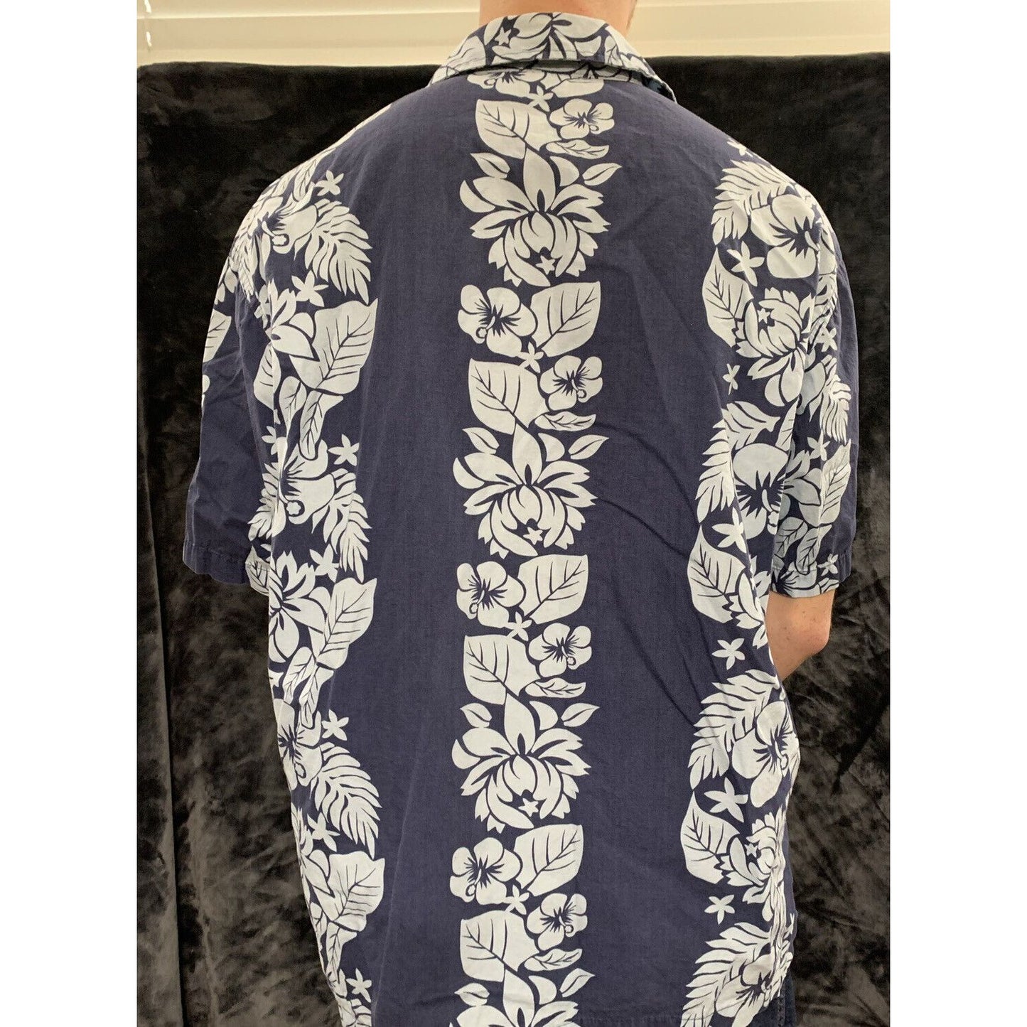 Old Navy Hawaiian Hibiscus Flowers Blue Men’s Large Button-down Short Sleeves