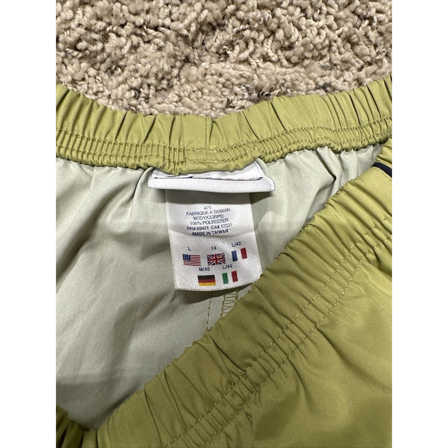 Men’s Large Yellow Reebok Shorts With Pockets