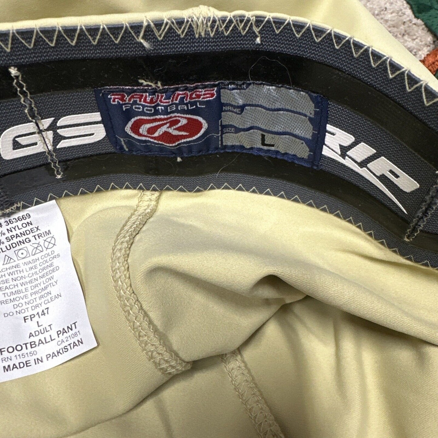 Men’s Gold Rawlings Football Pants Nylon And Spandex Size Large