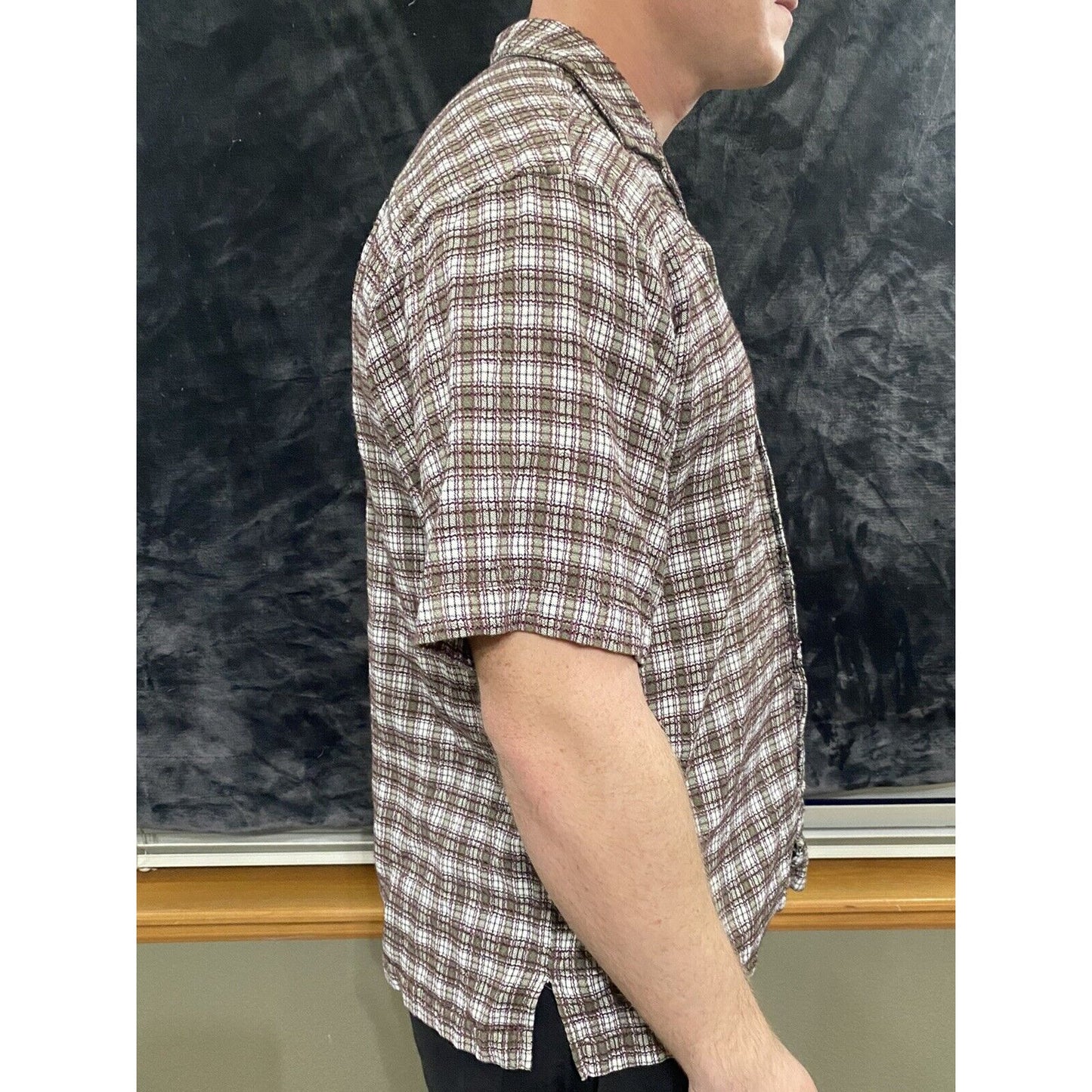 Ocean Pacific Men’s Large Gray & Maroon Plaid Button-down Short Sleeves