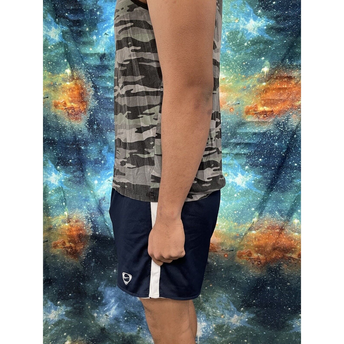 Men’s 21 Men medium camo muscle shirt