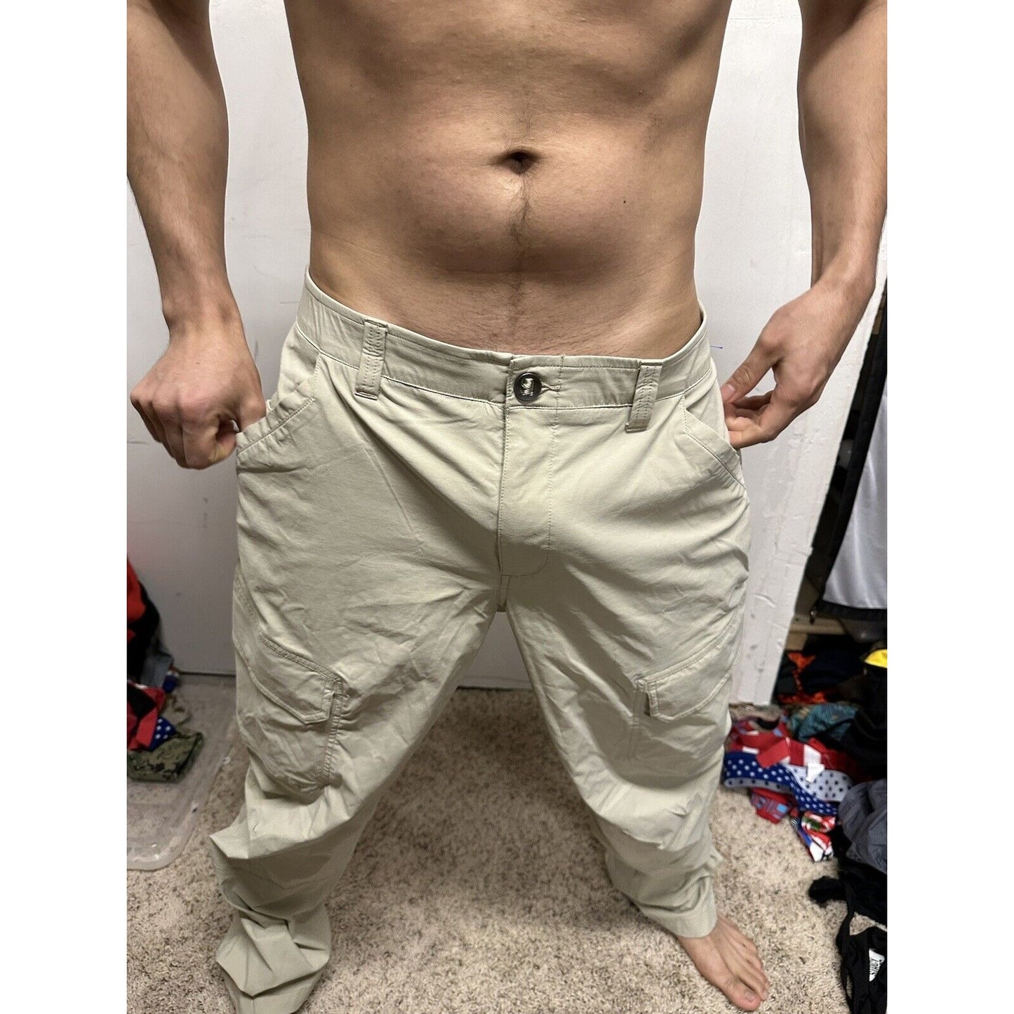 Men’s Khaki Under Armour 34/33 Tan Pants