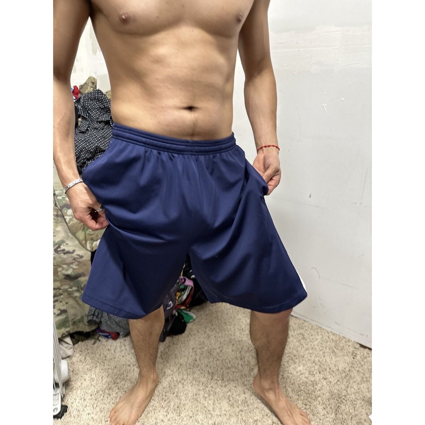 Men’s Dark Blue Large Under Armour Athletic Shorts With Pockets