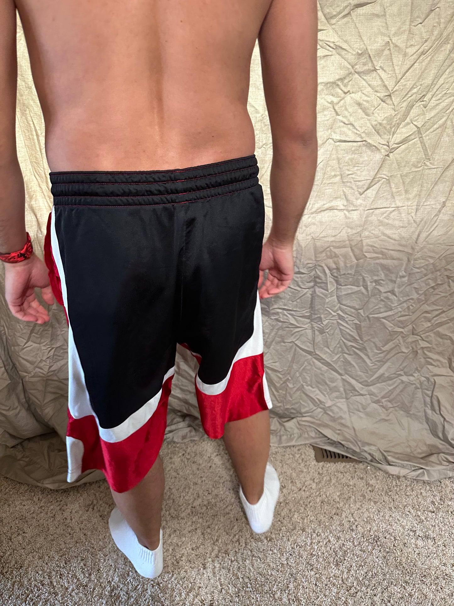 Men’s air Jordan red black white athletic shorts with pockets size medium
