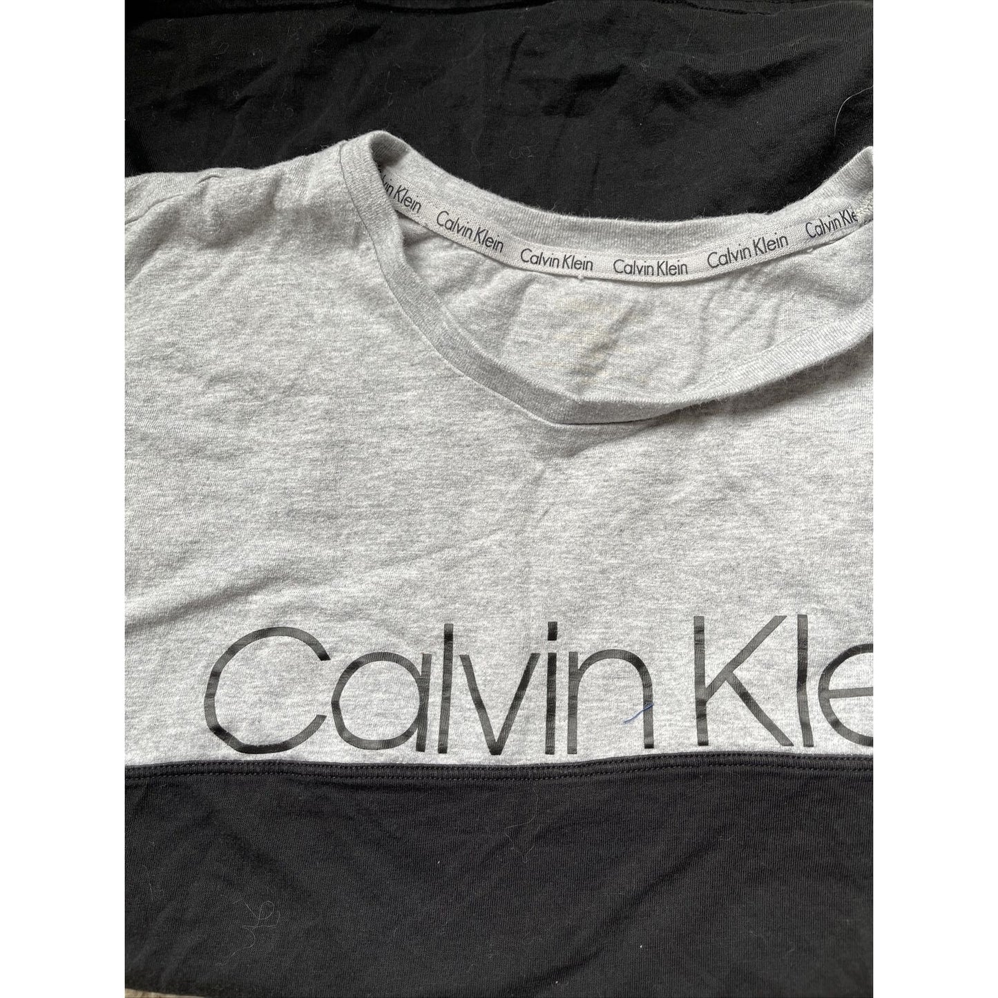 Men’s Black and Gray Calvin Klein small/medium tshirt short sleeve