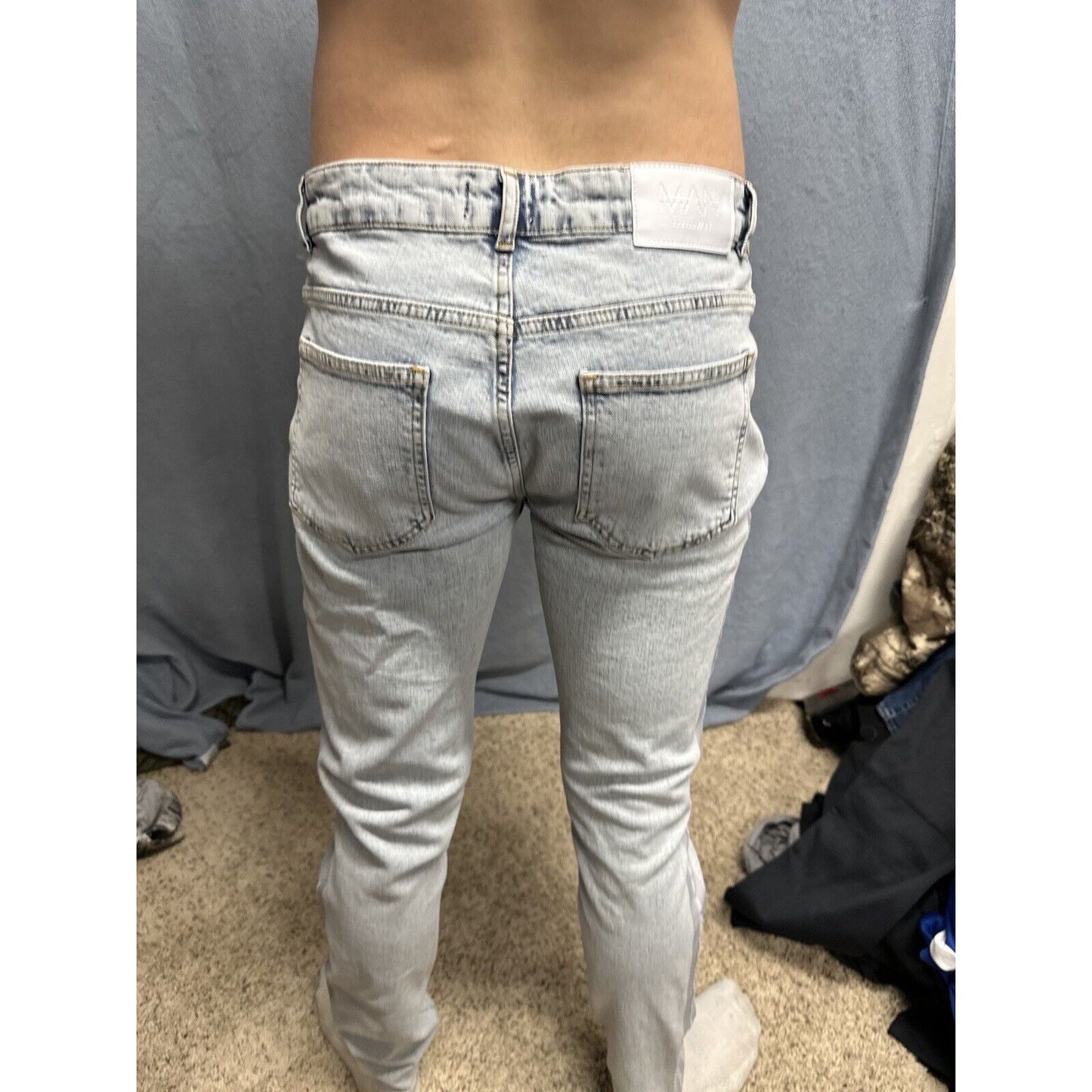 Men’s Light Blue Boohooman Size 34 Regular Jeans