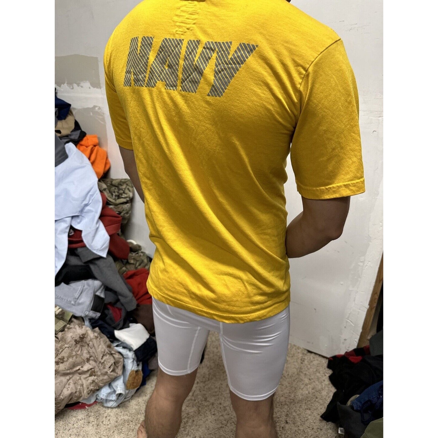 Men’s US Navy Small Yellow PT Physical Fitness Uniform Shirt Short Sleeves