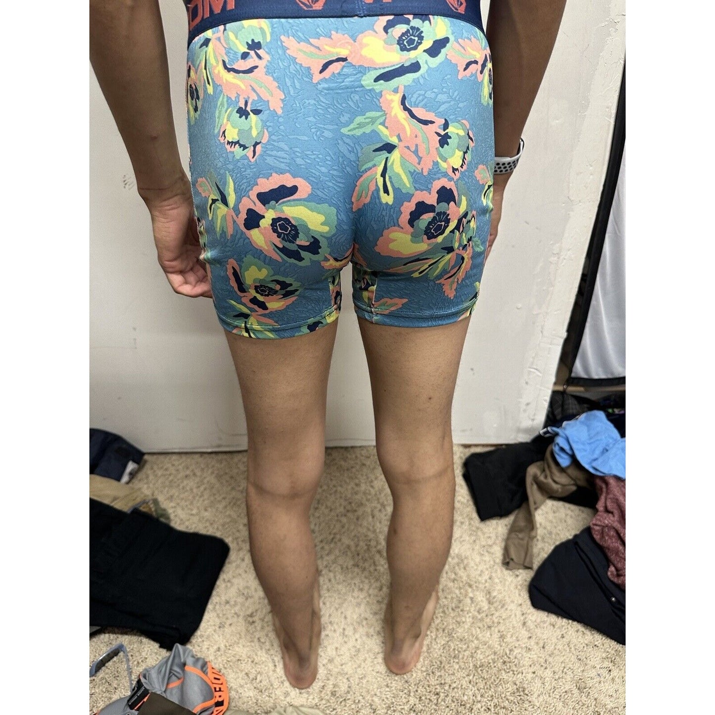 Men’s Small Volcom Floral Boxer Briefs 10% Spandex