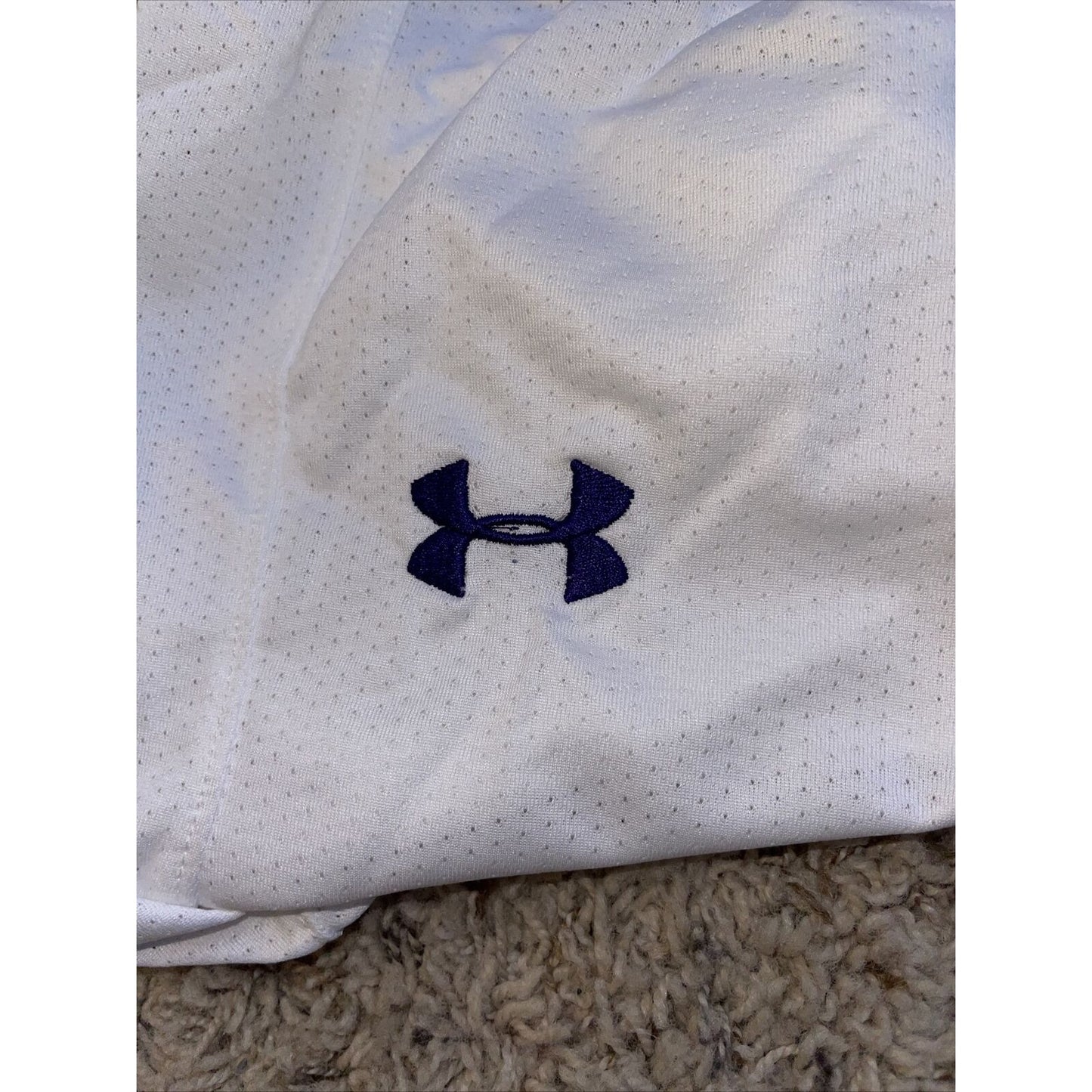 Boy's under armour Youth XL white and purple basketball style shorts no pockets