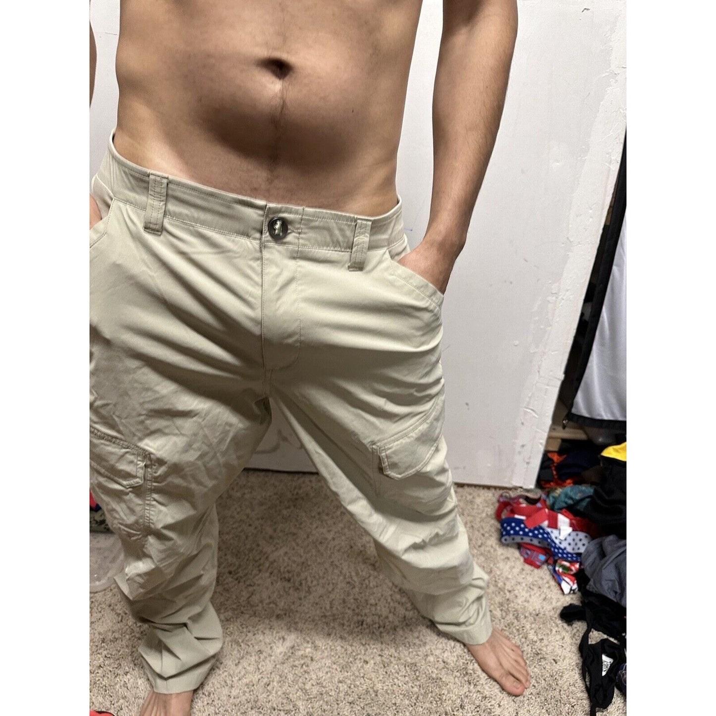 Men’s Khaki Under Armour 34/33 Tan Pants