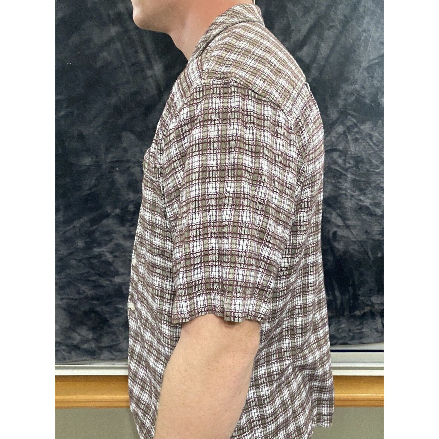 Ocean Pacific Men’s Large Gray & Maroon Plaid Button-down Short Sleeves