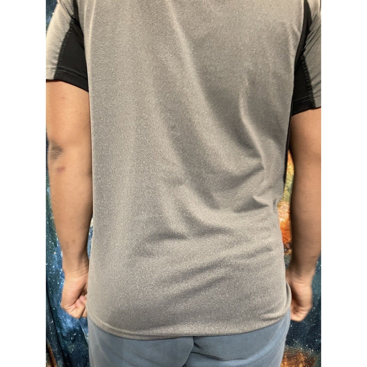 Men’s Gray and Black Adidas Large short sleeve athletic t-shirt