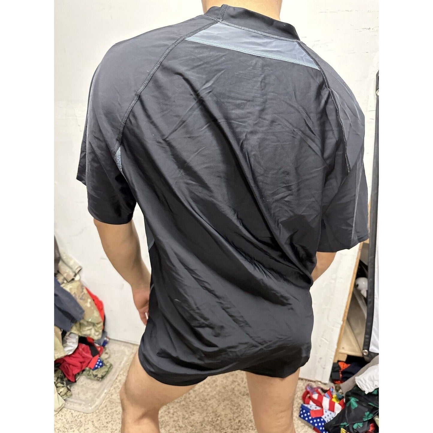 Men’s Speedo Black XL 20% Spandex Tshirt Short Sleeve