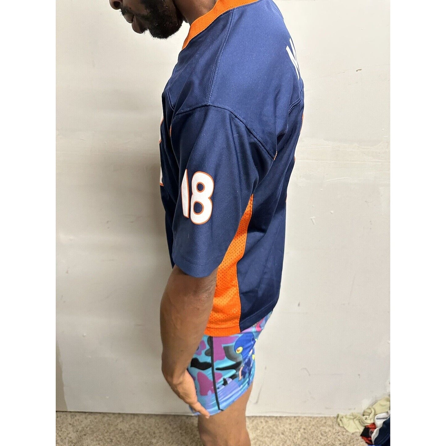 NFL Denver Broncos Peyton Manning 18 Kids Jersey Size Youth Large 14-16