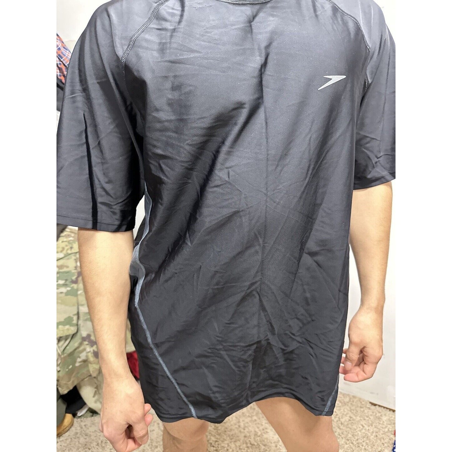 Men’s Speedo Black XL 20% Spandex Tshirt Short Sleeve