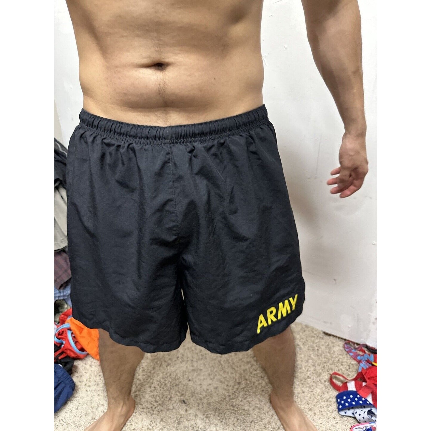 Men’s Us Army Pt Workout Uniform Black Shorts Medium