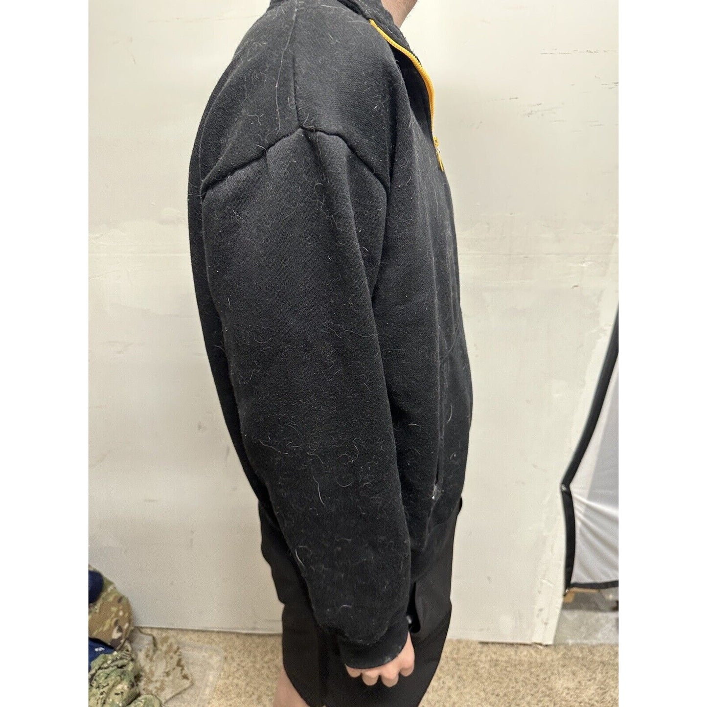 Men’s Black Medium Us Army 1/4 Zip Poly Cotton Pullover Sweater