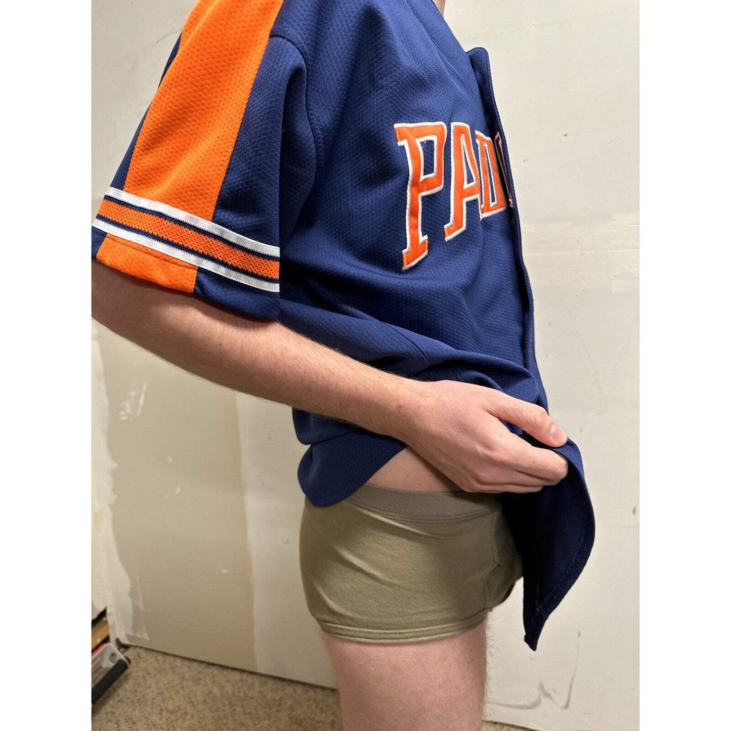 san diego padres genuine merchandise by starter fits like a medium jersey
