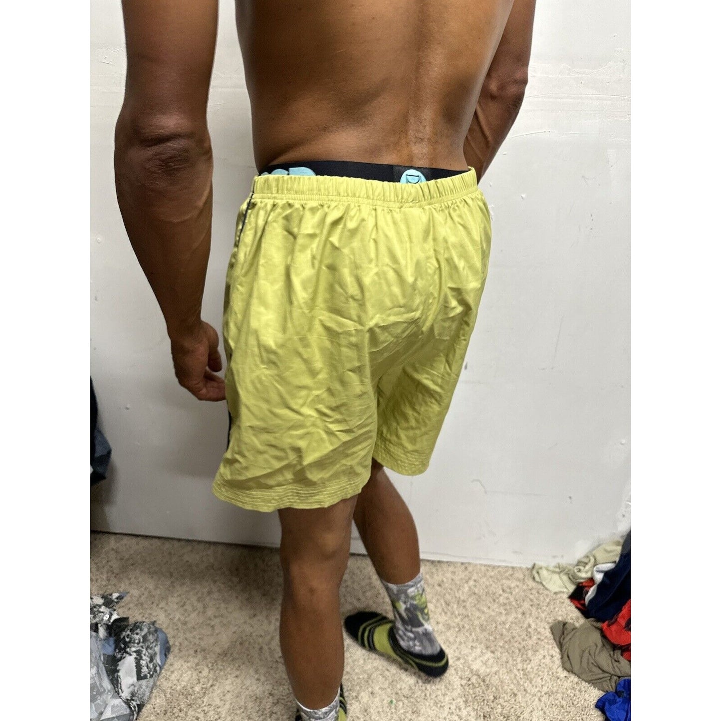 Men’s Large Yellow Reebok Shorts With Pockets