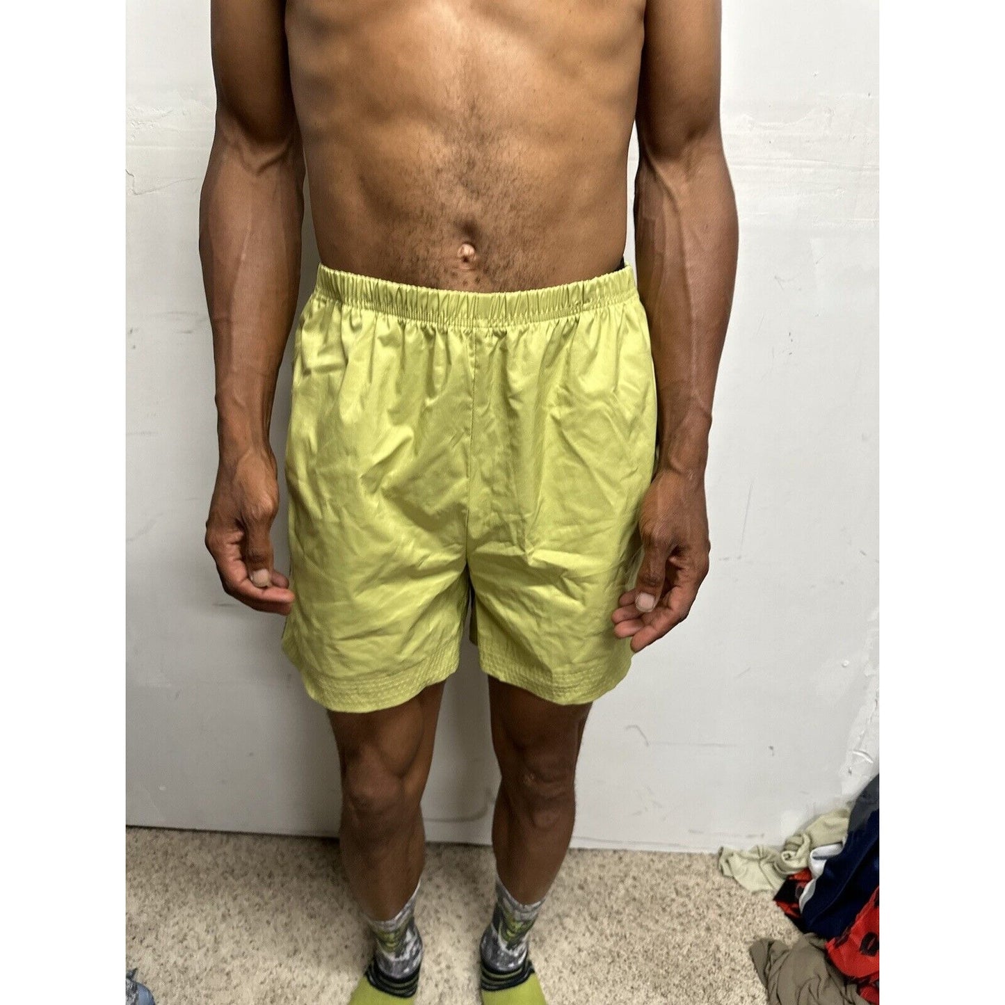 Men’s Large Yellow Reebok Shorts With Pockets
