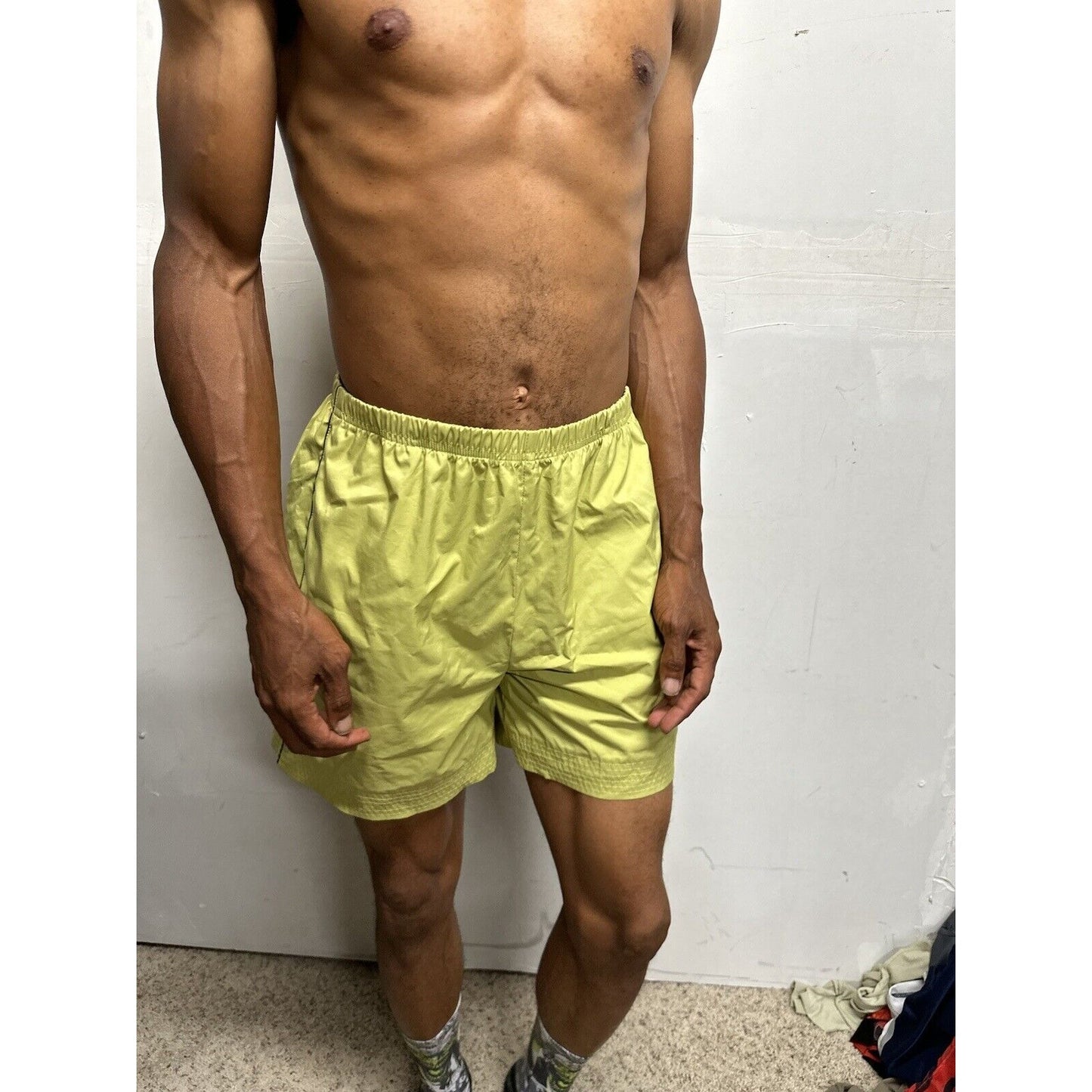Men’s Large Yellow Reebok Shorts With Pockets