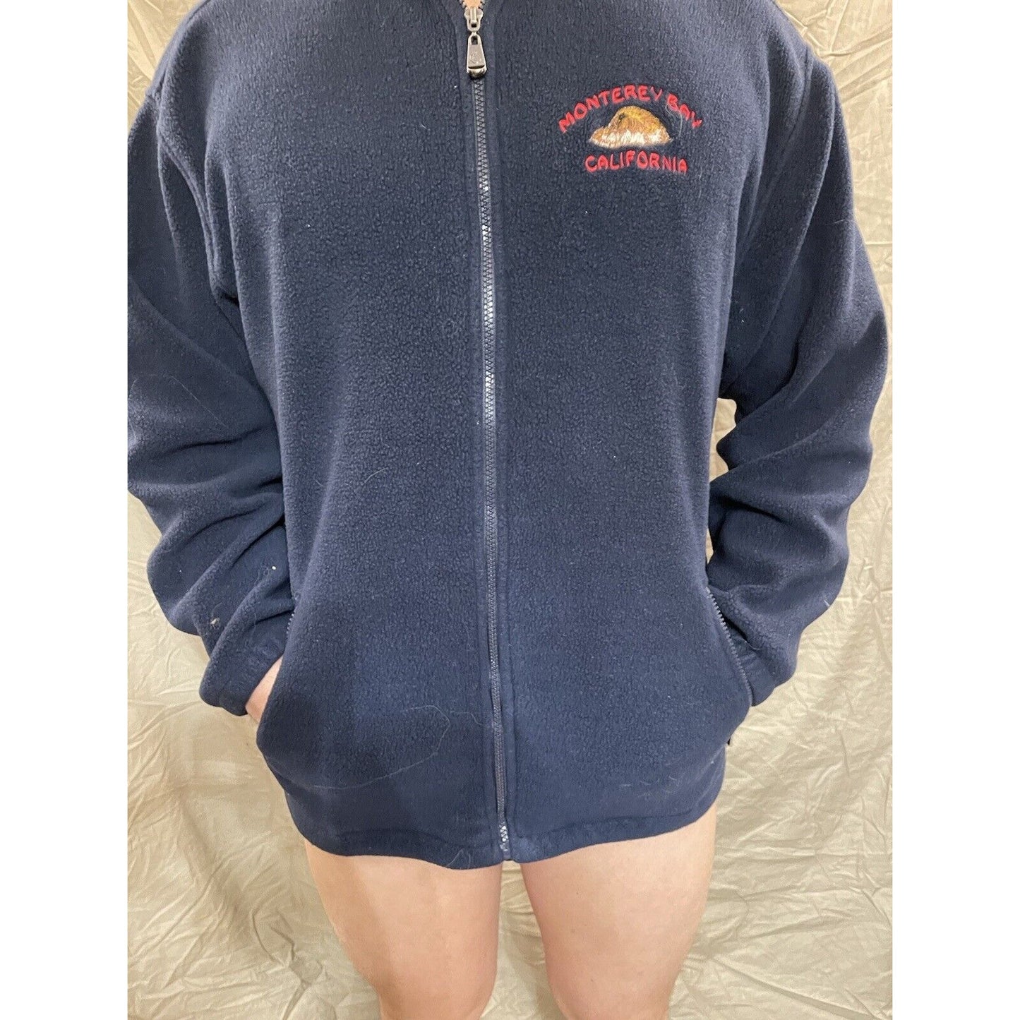 Men's full zip blue sweatshirt monterey bay california fits like a medium Gogo