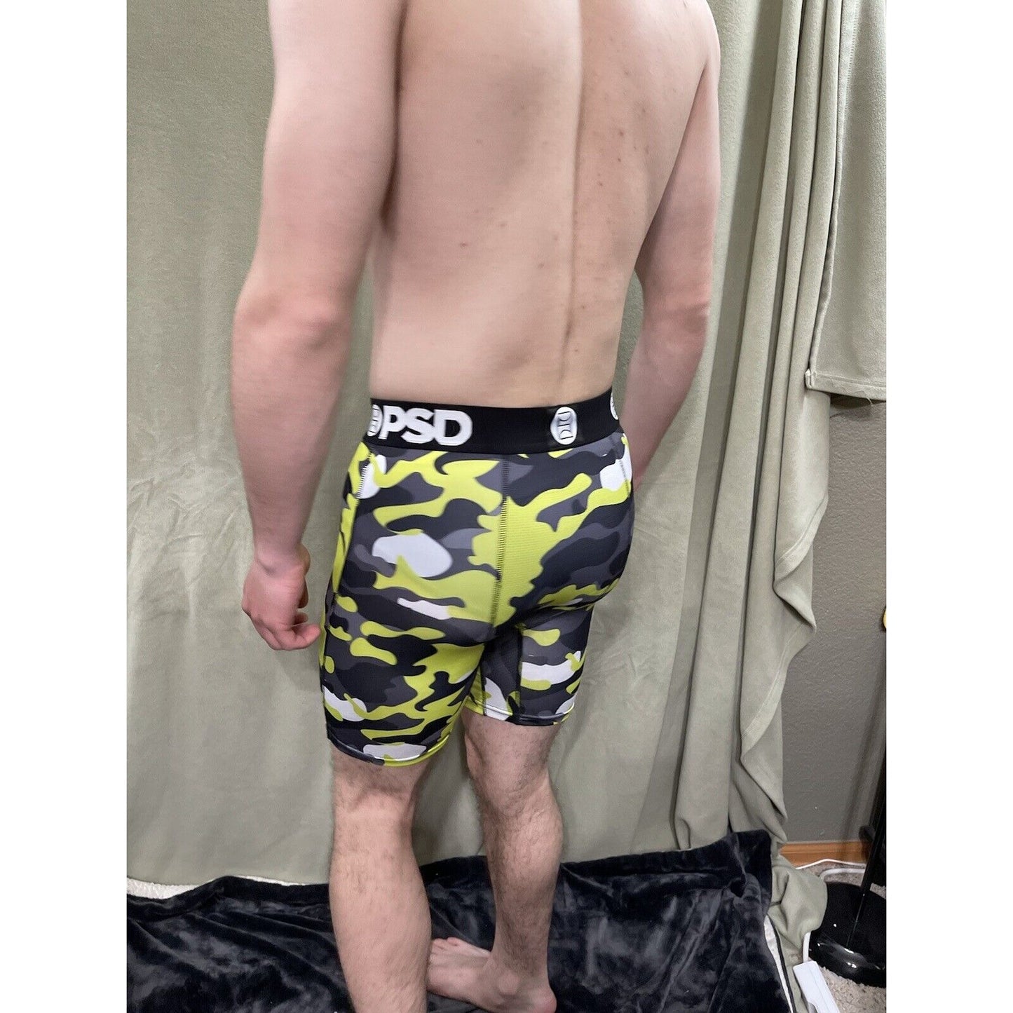 Men’s PSD Compression Shorts Neon Warface Mouth Medium Camo New