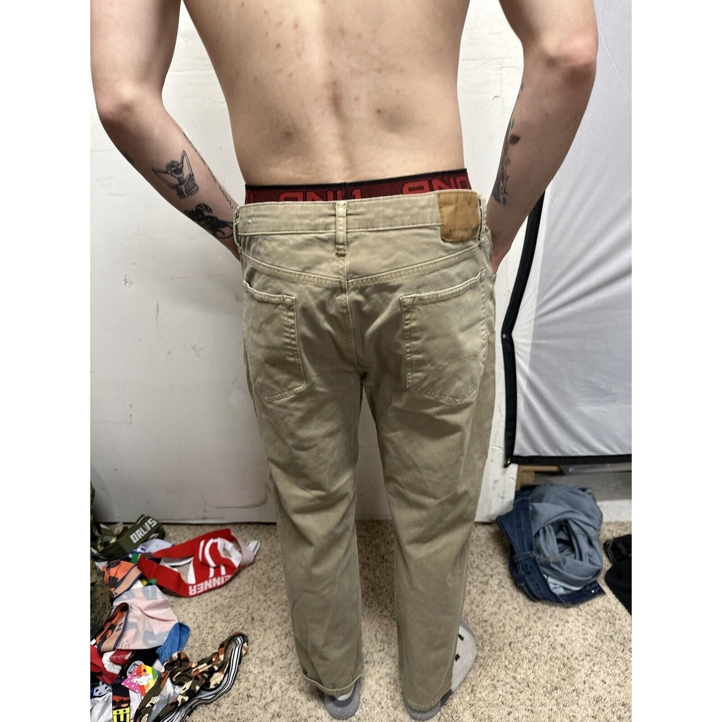 Men’s Khaki American Eagle Next Level Flex 34x30 Jeans Pants