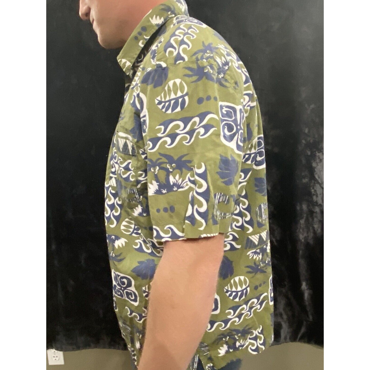 Old Navy Men's Tropical Shirt Short Sleeves Button-down Green/Blue Shirt Large