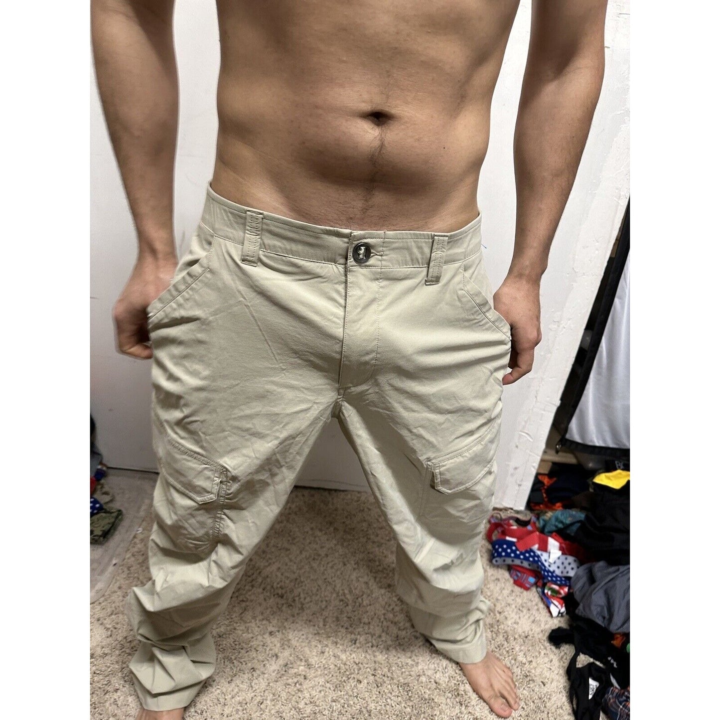 Men’s Khaki Under Armour 34/33 Tan Pants