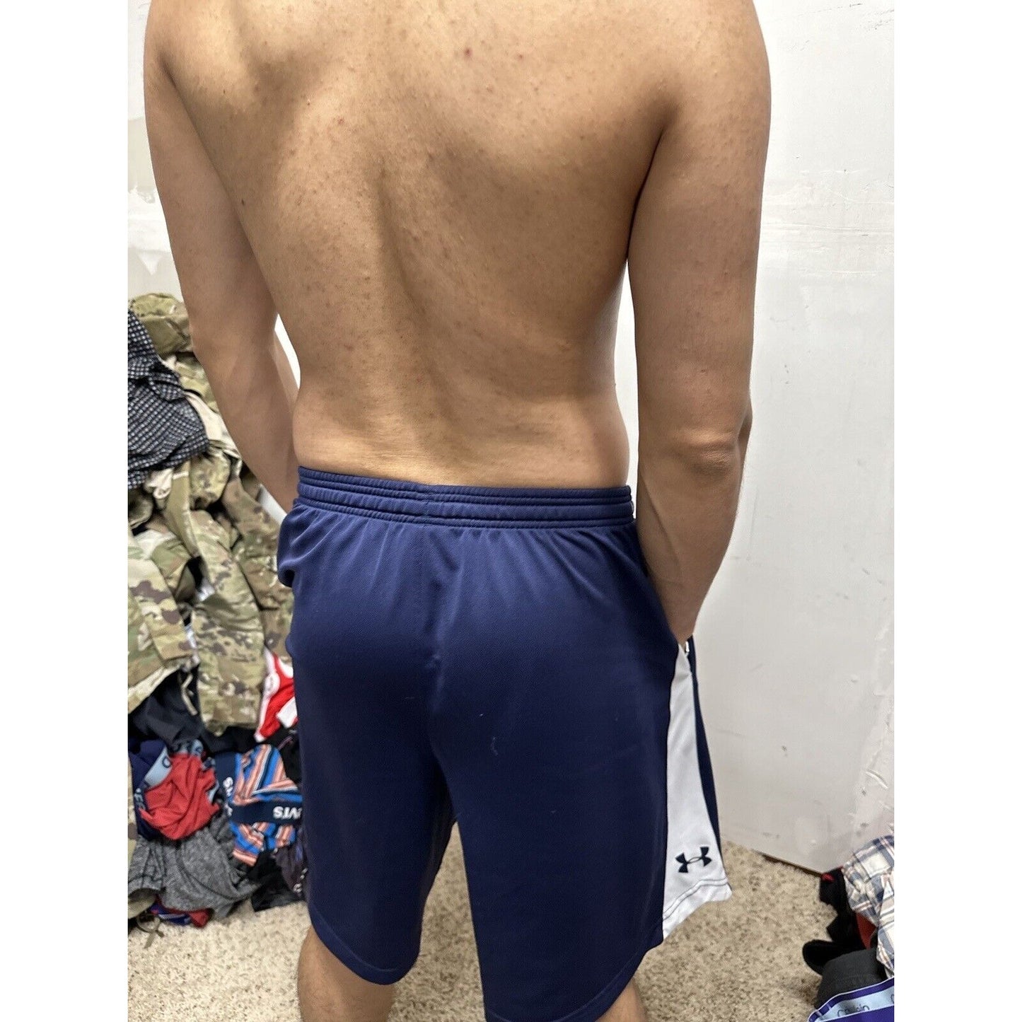 Men’s Dark Blue Large Under Armour Athletic Shorts With Pockets