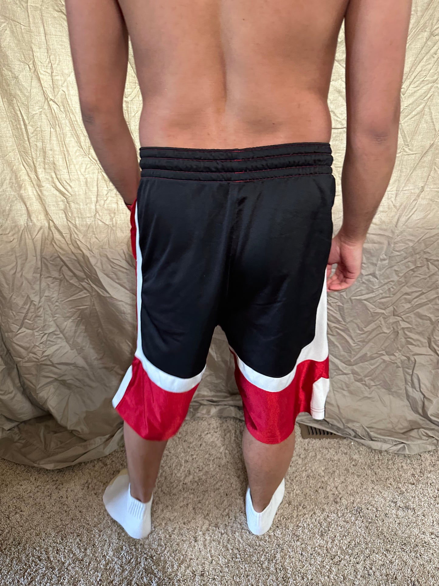 Men’s air Jordan red black white athletic shorts with pockets size medium
